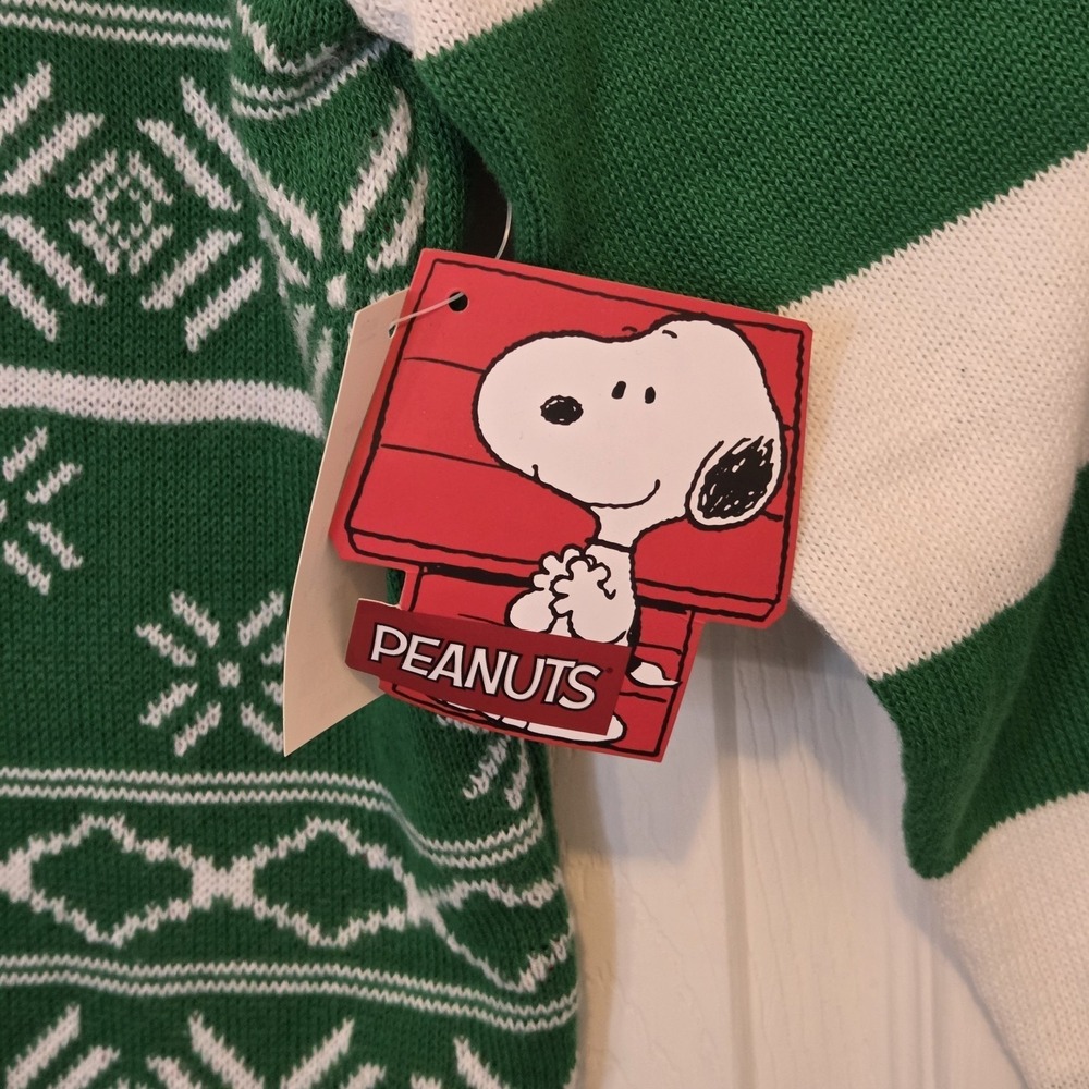 Peanuts Snoopy Mens XXL Green Just Chillin Christmas Holiday Sweater NWT 2XL - Picture 4 of 12